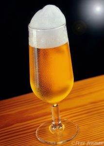 Foto eines Glases mit Pils Bier
